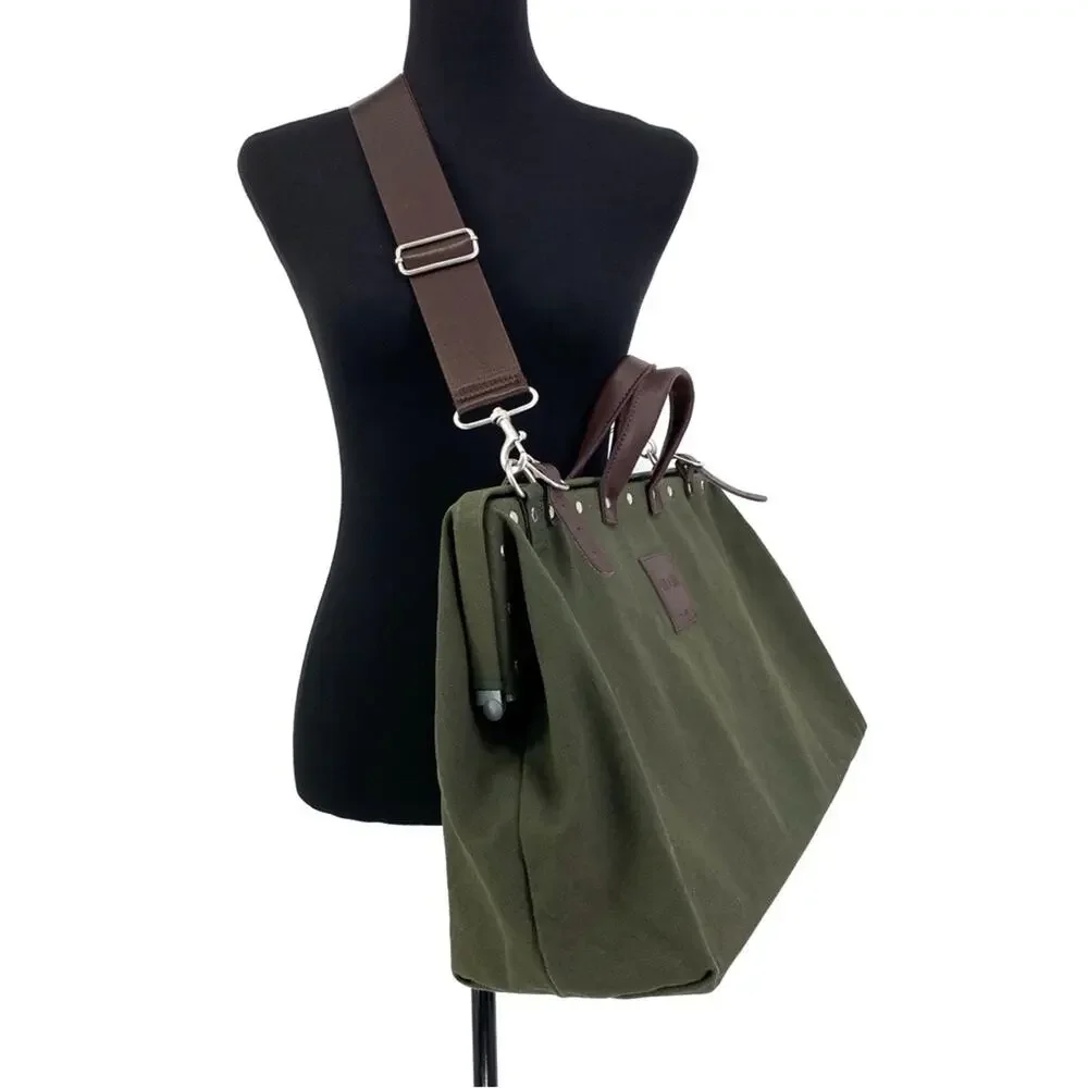 LINE OF TRADE Canvas Weekender Duffle Bag Olive Green
